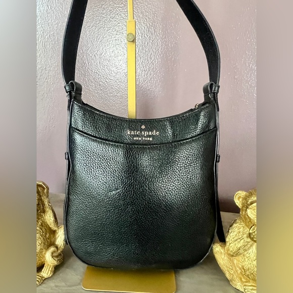 Kate Spade Crossbody Black Bag (gently loved ❤️‍🩹) - Picture 10 of 16